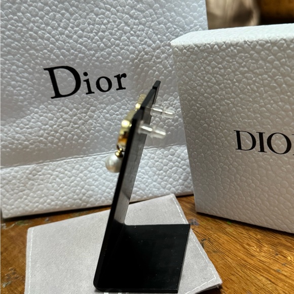 CHRISTIAN DIOR Stud Earrings with pearl drop - Picture 4 of 5